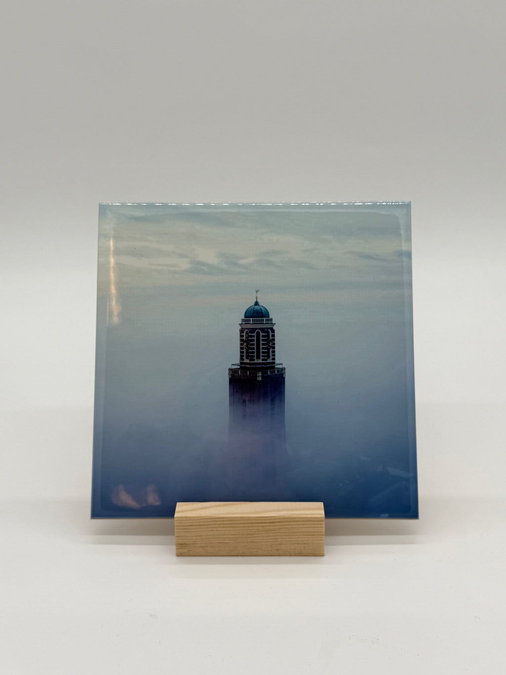 "Peperbus in de mist tegel" (15x15 CM)